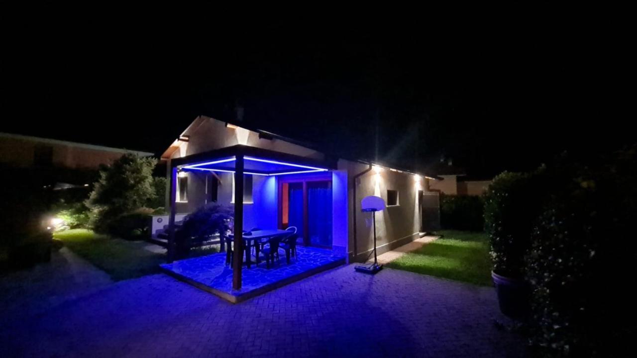 Villa Iris -Pet Friendly Stay - Garden - Private Parking- Bike Friendly Holiday House คอลีโก ภายนอก รูปภาพ